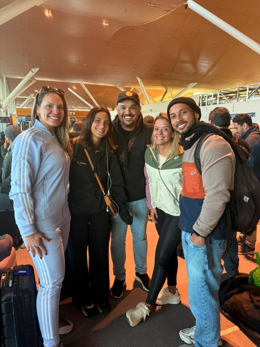 Renato Guimarães, CEO da Fui Gostei Trips em San Pedro de Atacamam dando suporte aos clientes