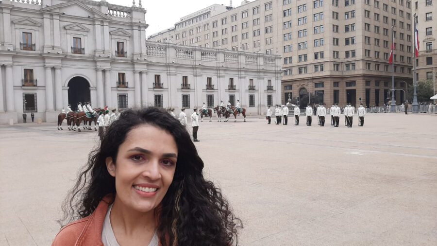 Troca da guarda no placio de la moneda em Santiago do chile
