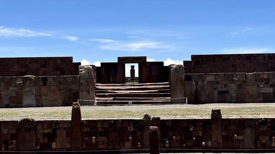 visão panorãmica de monumento histórico em la paz