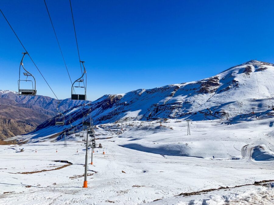 Estação de esqui na Cordilheira dos Andes. Uma possibilidade de viagem para Santiago em 2027